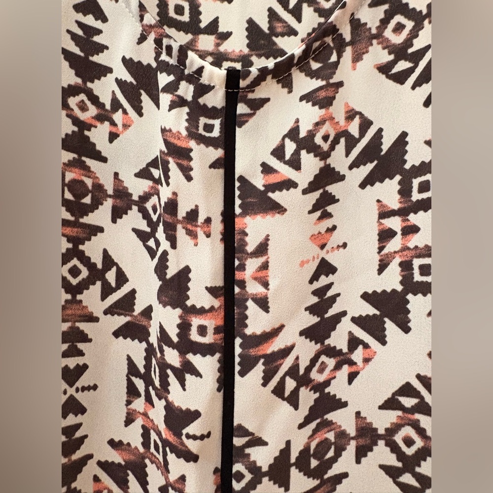 Lush High-Low Tunic - Picture 6 of 10
